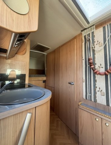 Burstner Delfin T 695  T695 - Photo 3