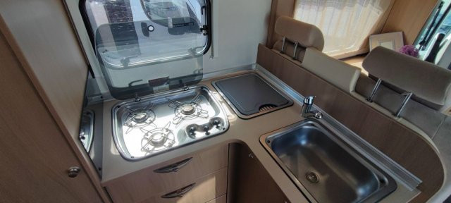 Burstner Ixeo IT 664 