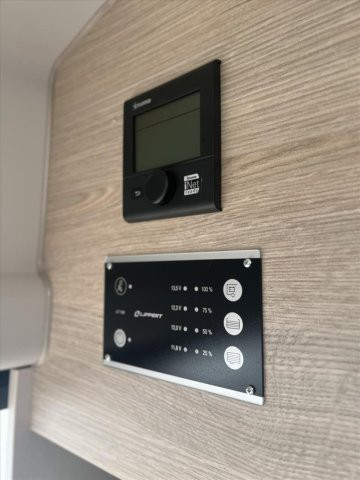 Burstner Lineo C 550 - Photo 13