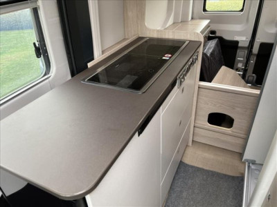 Burstner Lineo C 590 - Photo 8