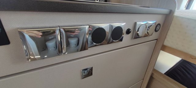 Burstner Lineo C 590 - Photo 26