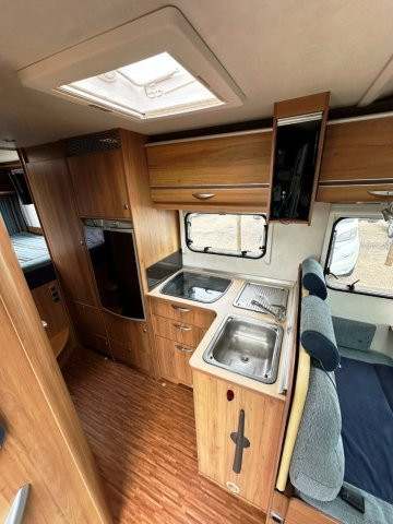 Burstner Nexxo Family A 698 - Photo 8