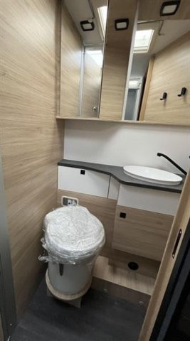 Challenger 318 Anniversary Edition - Lits central + pavillon - Photo 10