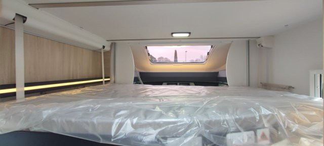 Challenger 328 Etape Edition 