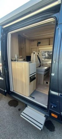 Dreamer Living Van - Photo 5