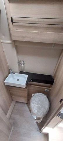 Dreamer Living Van - Photo 12