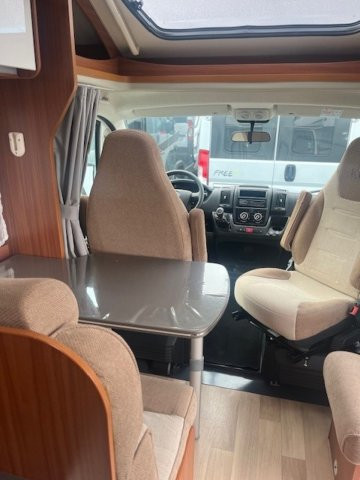 Etrusco Camping-car 6900 - Photo 2