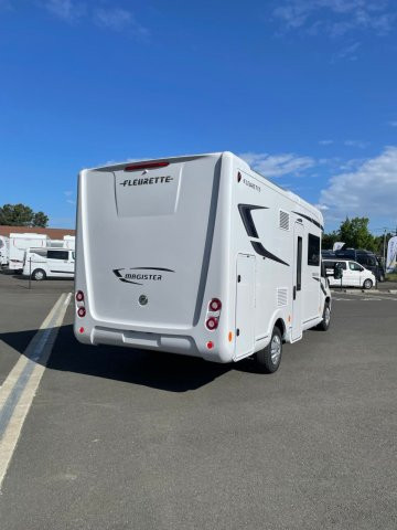 Fleurette Magister 67 LO - Photo 3