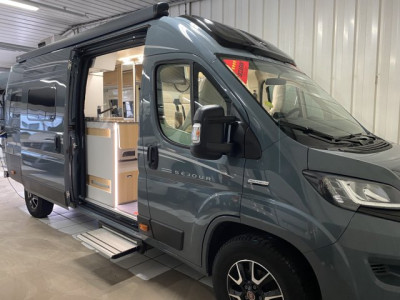 Font Vendome Duo Van Occasion