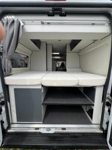 Font Vendome Leader Van evasion - Photo 2