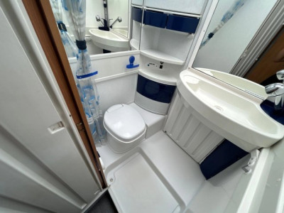 Hymer B 644 - Photo 11