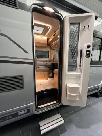 Hymer Classe-B ModernComfort I 690 BLACKLINE - 157.730 € - #21