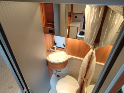 Hymer Camper Vans / Hymercar Ayers Rock - Photo 9