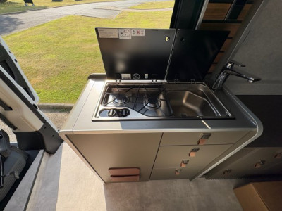 Hymer Camper Vans / Hymercar Ayers Rock - Photo 6