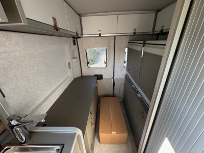 Hymer Camper Vans / Hymercar Ayers Rock - Photo 7