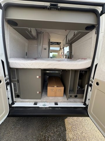 Hymer Camper Vans / Hymercar Ayers Rock - Photo 8