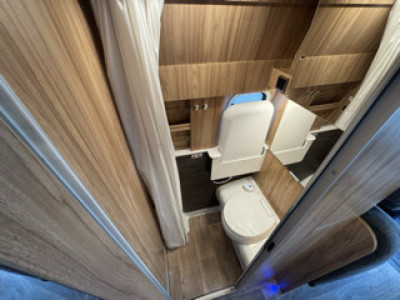 Hymer Camper Vans / Hymercar Grand Canyon S Crossover - Photo 6