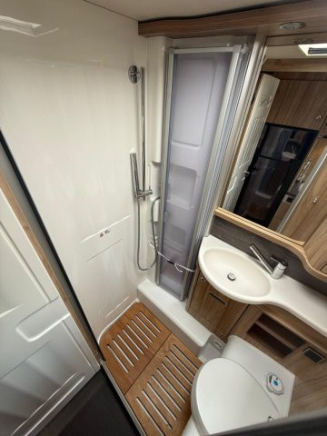 Hymer Exsis-I 588 - Photo 18