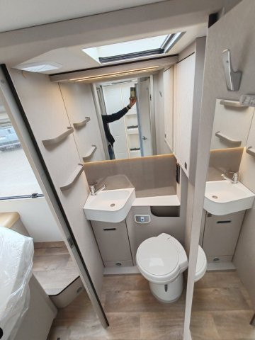 Hymer Tramp S 695 - Photo 12