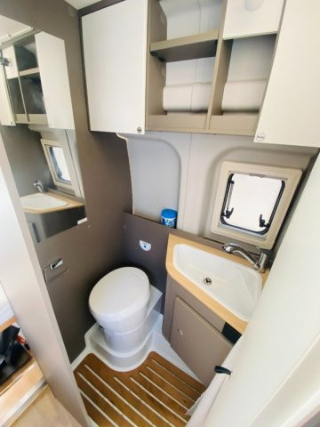 LMC Innovan 590 INOVAN SILVER - Photo 4