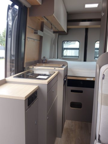 LMC Innovan 590 - Photo 7