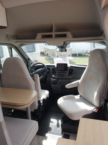 LMC Innovan 590 - Photo 11