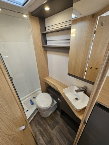 LMC Tourer Lift H 630 - Photo 9