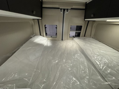 Mc Louis Menfys Van 3 S-Line - Photo 4