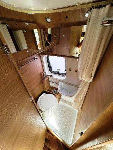 Mc Louis Menfys Van 3 S-Line - Photo 10