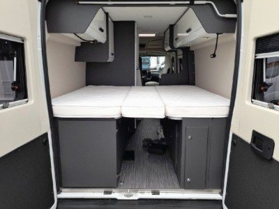 Mc Louis Menfys Van 4 S-Line cs - Photo 6