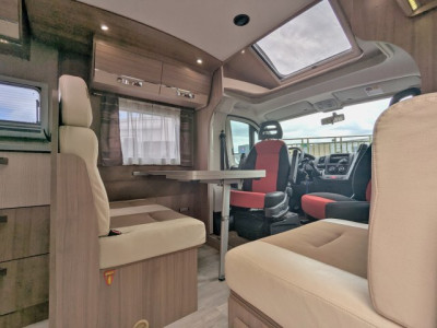 Pilote Camping-Car p 736 (moteur 3000 km) - Photo 2