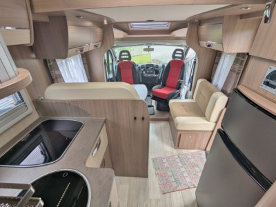 Pilote Camping-Car p 736 (moteur 3000 km) - Photo 7