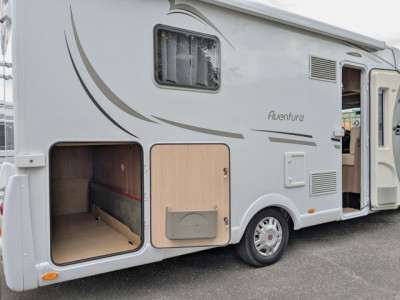 Pilote Camping-Car p 736 (moteur 3000 km) - Photo 8
