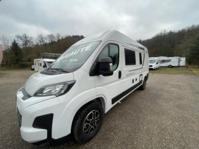 Achat Possl Summit 600 Plus FOURGON AMENAGE Neuf