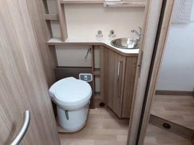 Rapido 8090 DF - Photo 10