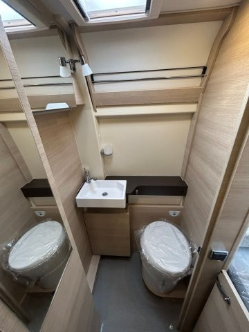 Rapido Van V55 - Photo 10