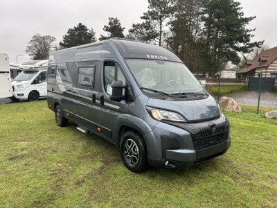 Rapido Van V62 65ans boite auto tout équipé Neuf