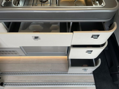Westfalia Kepler Six VW T6.1 150ch boite DSG7 Bleu/Blanc Série LIMITEE NAVY N°5!!!! - Photo 27