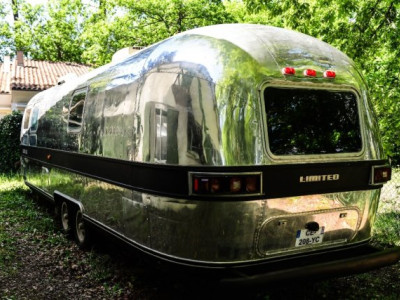 Airstream Land Yacht Sovereign 31 - Photo 1