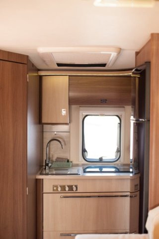Burstner Averso Top 545 TS marron - Photo 3