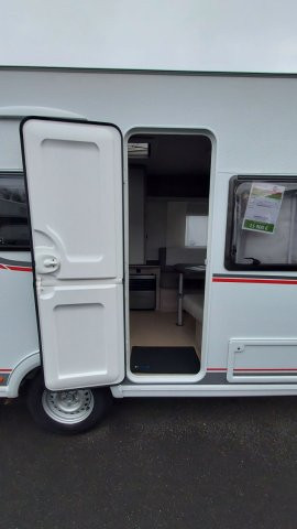 Burstner Caravane 415 TK - 15.900 € - #2