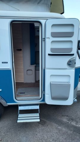 Eriba Touring 430 HARBOUR BLUE EDITION - 35.465 € - #4