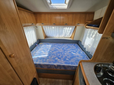 Hobby Caravane                           400SF                EASY - 9.650 € - #6