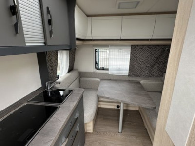 Hobby De Luxe 400 SFE - Photo 4