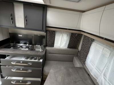 Hobby De Luxe 400 SFE - Photo 10