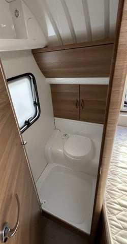 Hobby De Luxe 460 UFE - Photo 4