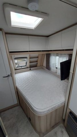 Hobby De Luxe 460 UFE - Photo 3