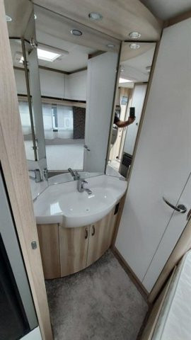 Hobby De Luxe 460 UFE - Photo 4